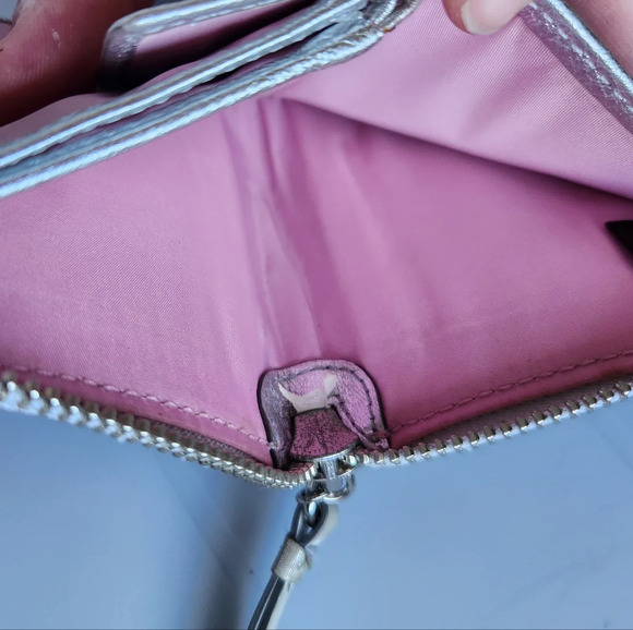 Coach Poppy Irridescent Shimmer Leather Square Zipper Wallet - Picture 8 of 9